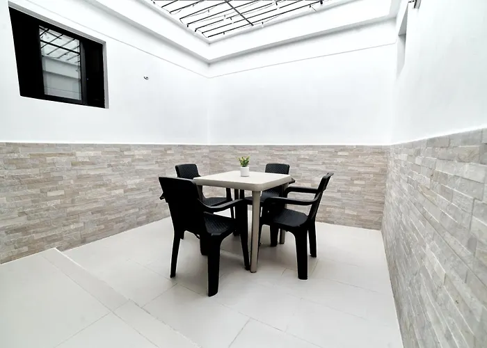 Casa En Laureles- Excelente Ubicacion!